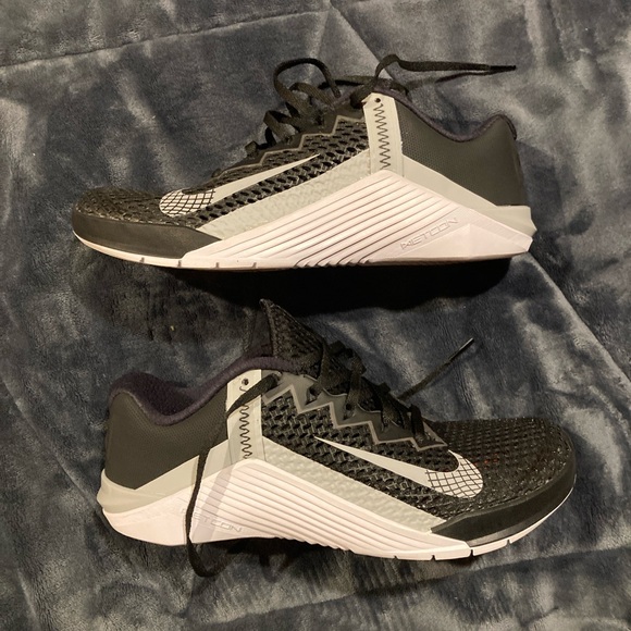 Nike Metcon 6 Black/Lt smoke grey-white size 8.5 - Picture 4 of 6